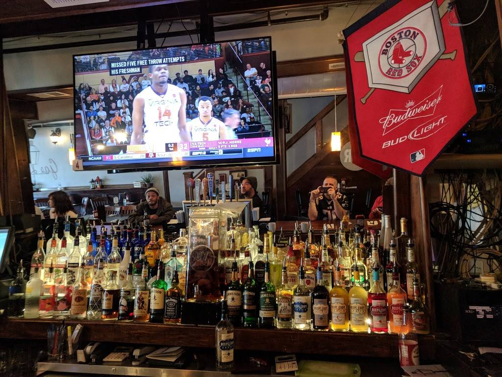 Gas Lamp Grille | restaurant | 206 Thames St, Newport, RI 02840, USA | 4018459300 OR +1 401-845-9300