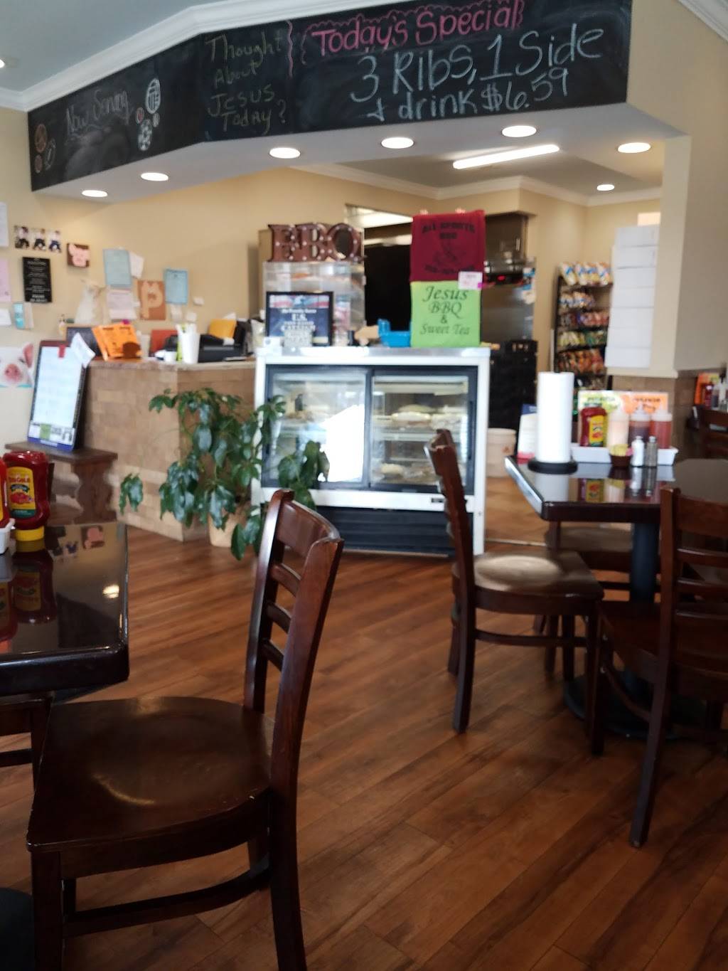 Pigskin All Sports BBQ | restaurant | 400 Nance Ford Rd SW, Hartselle, AL 35640, USA | 2567545055 OR +1 256-754-5055