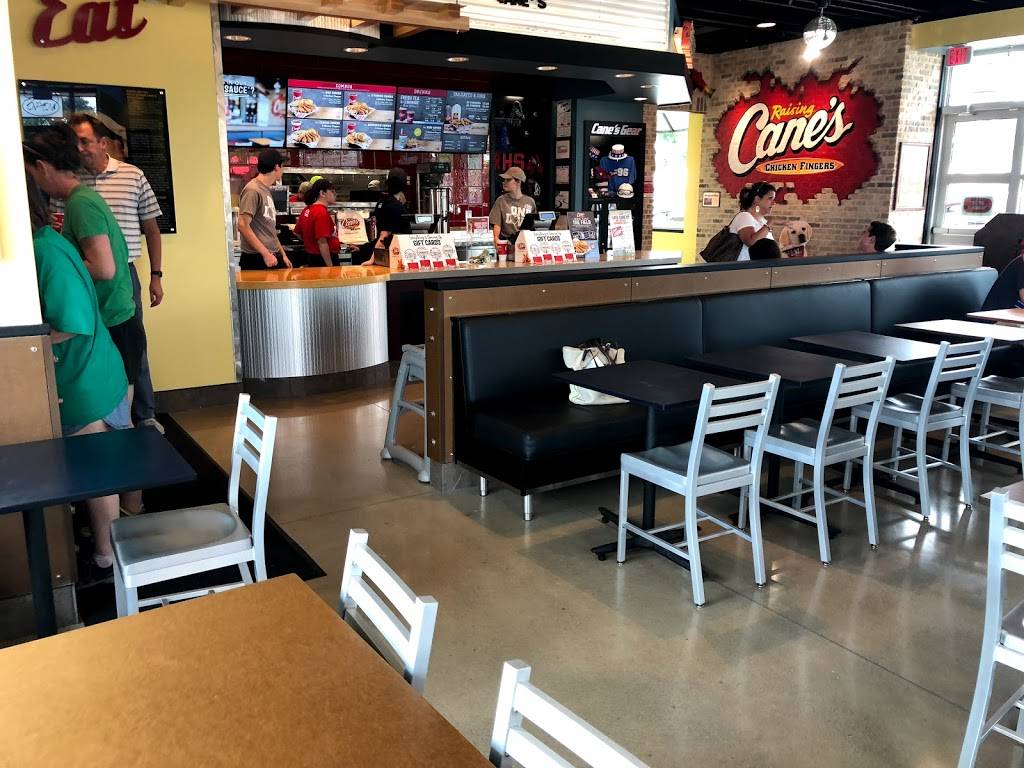 Raising Canes Chicken Fingers | meal takeaway | 1511 S Loop 288, Denton, TX 76205, USA | 9403200009 OR +1 940-320-0009