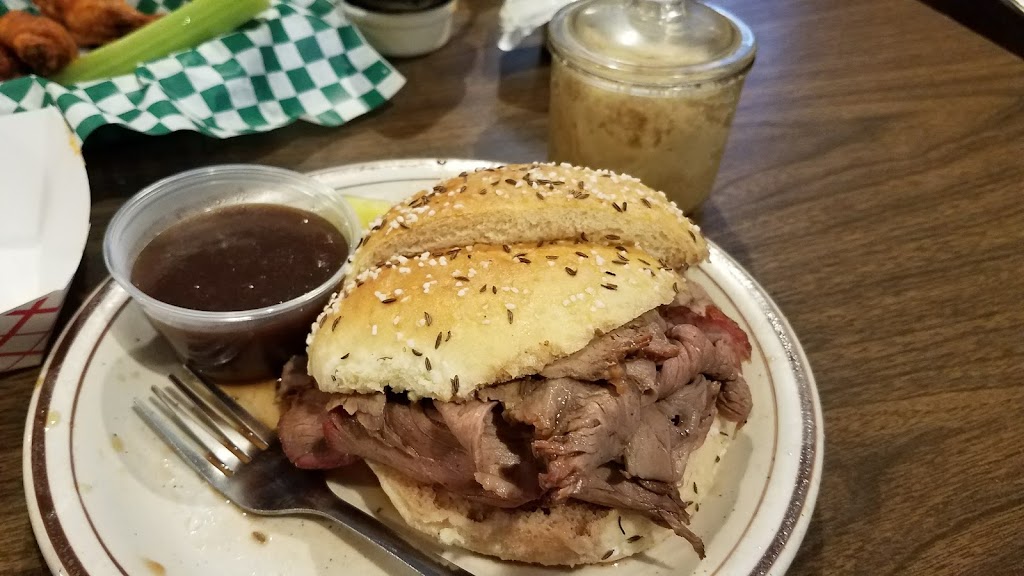 Wiechecs Lounge | night club | 1748 Clinton St, Buffalo, NY 14206, USA | 7168232828 OR +1 716-823-2828