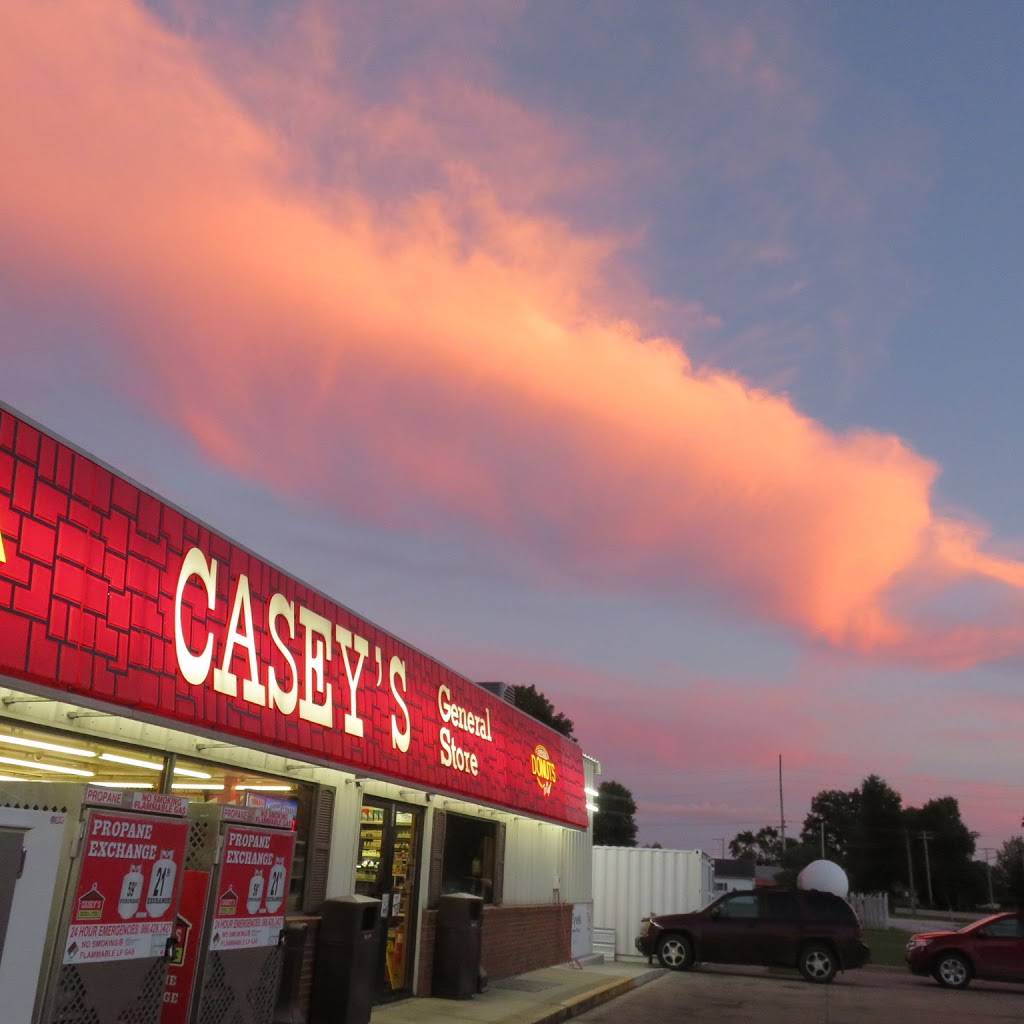 Caseys |  | 526 S Superior St, Ramsey, IL 62080, USA | 6184239328 OR +1 618-423-9328