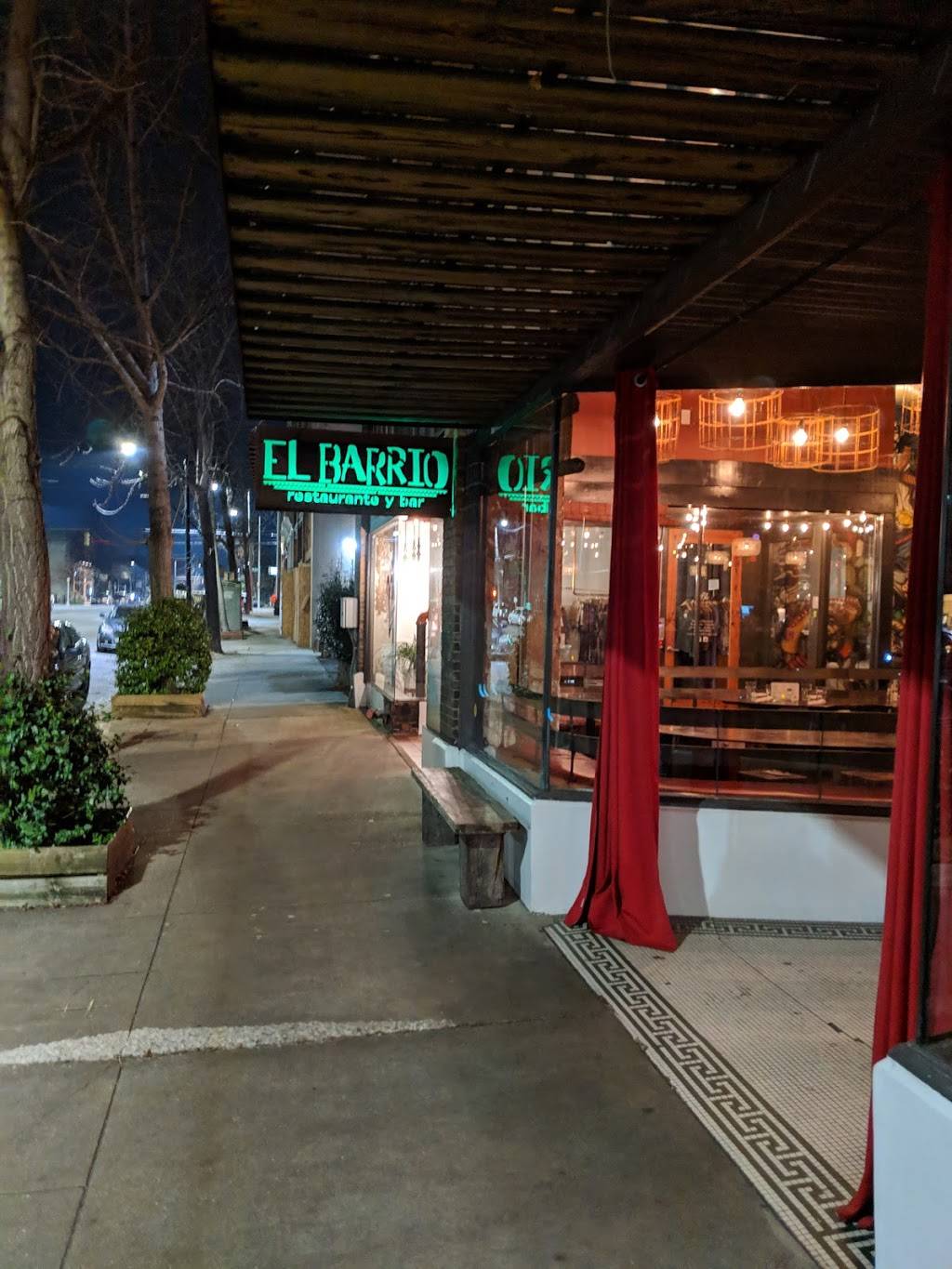 The Collins Bar | restaurant | 2125 2nd Ave N, Birmingham, AL 35203, USA | 2053237995 OR +1 205-323-7995