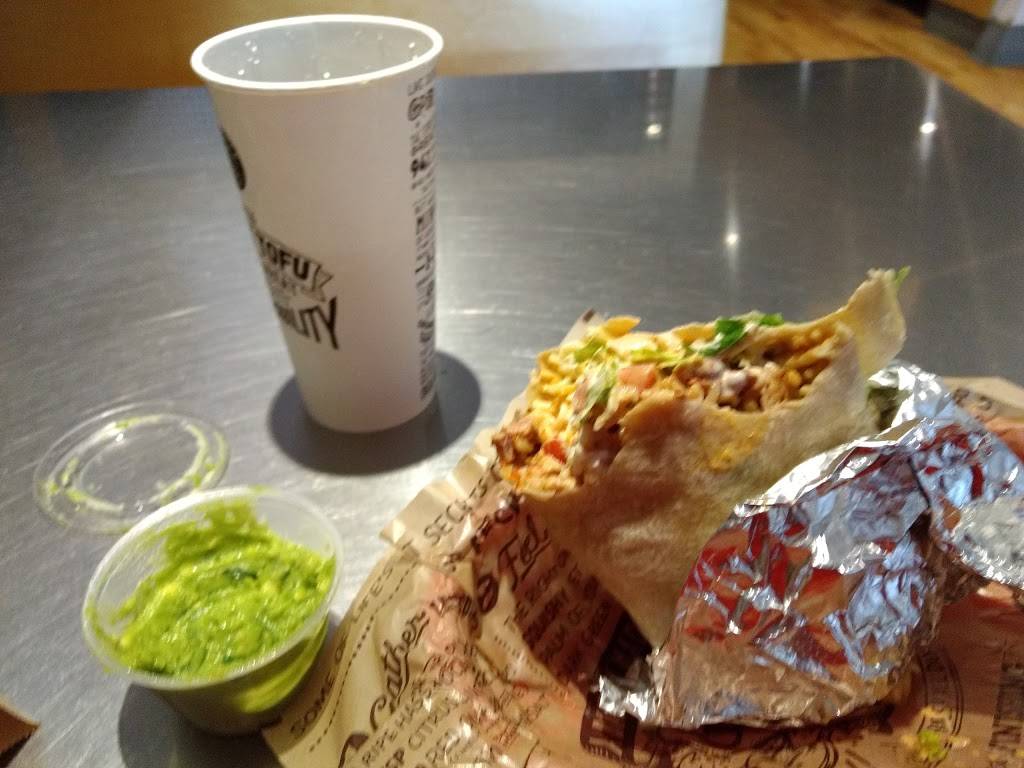 Chipotle Mexican Grill | restaurant | 658 State St, Madison, WI 53703, USA | 6082504613 OR +1 608-250-4613