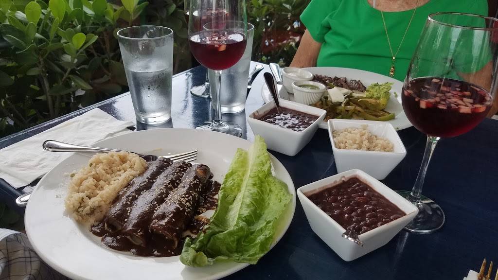 Guakamoles | restaurant | 1281 Plaza Cir, West Palm Beach, FL 33404, USA | 5617999355 OR +1 561-799-9355