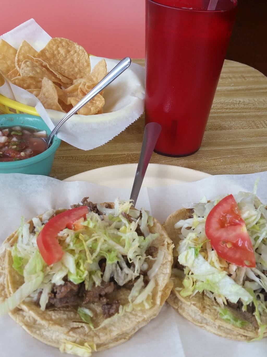 El Gallo Tapatio | restaurant | 10164 S Roberts Rd, Palos Hills, IL 60465, USA | 7085980107 OR +1 708-598-0107