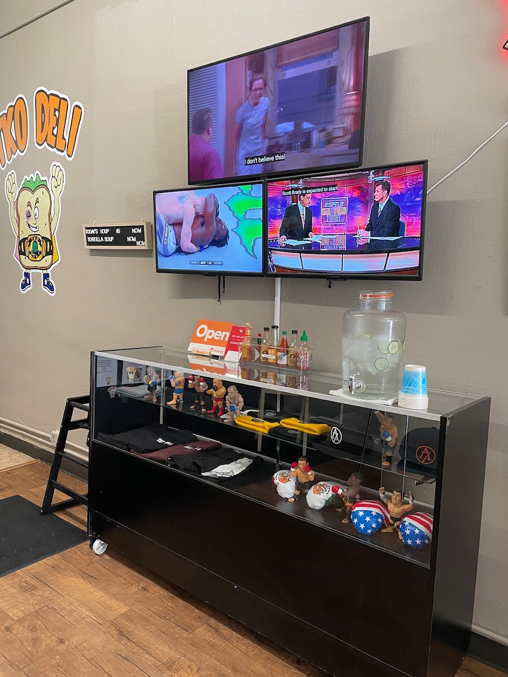 TKO Deli | restaurant | 4204 University Ave, San Diego, CA 92105, USA | 6199576325 OR +1 619-957-6325