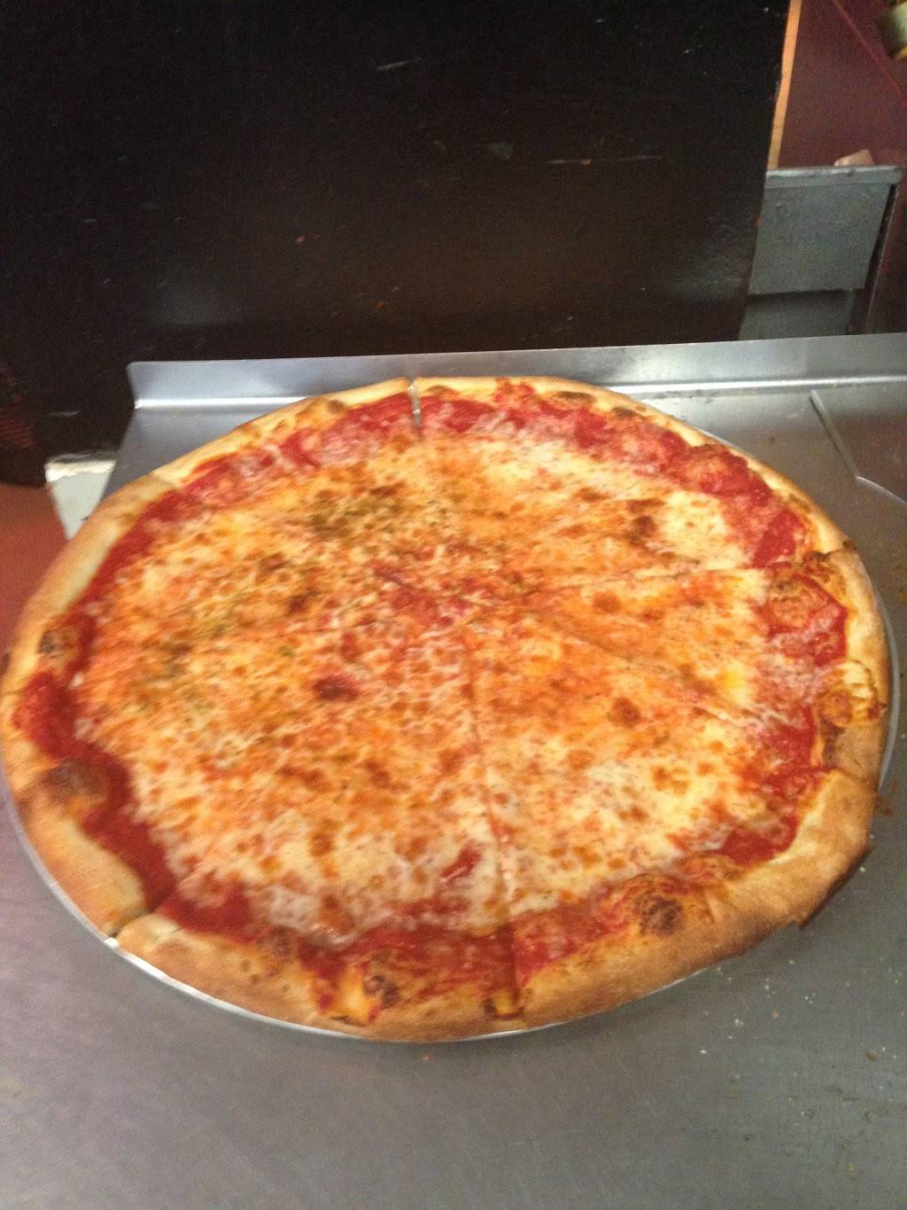 Vesuvios Pizza | restaurant | 881 103rd Ave N #7, Naples, FL 34108, USA | 2395941966 OR +1 239-594-1966