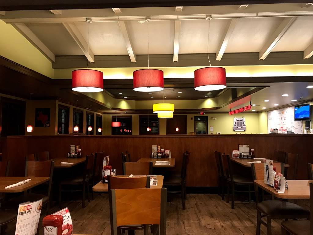 Dennys | restaurant | 2409 S New Rd, Waco, TX 76711, USA | 2547520743 OR +1 254-752-0743