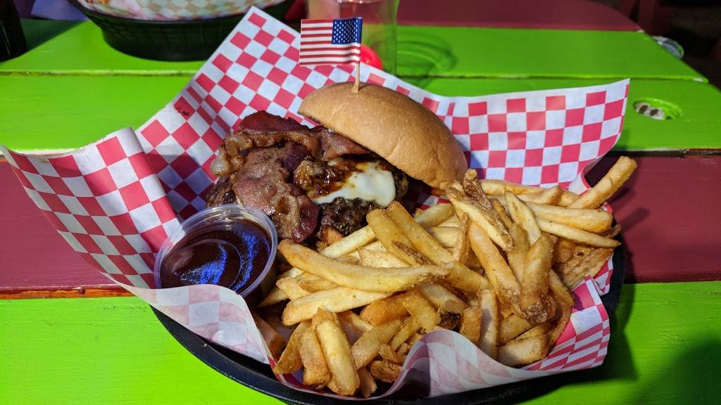 Edelweiss Burger | restaurant | 1365 Estero Blvd, Fort Myers Beach, FL 33931, USA | 2392338305 OR +1 239-233-8305