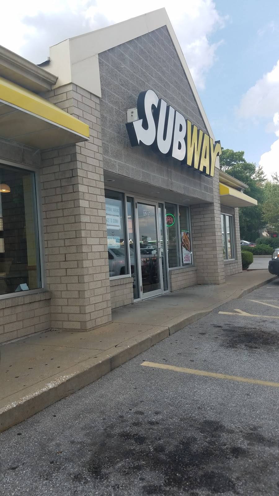 Subway Restaurants | restaurant | 1205 Hampton Ave, St. Louis, MO 63139, USA | 3146455440 OR +1 314-645-5440