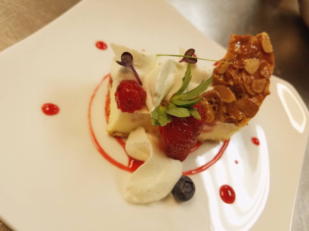 Irie Couture Cakery | bakery | 311 W Ashley St, Jacksonville, FL 32202, USA | 9045348644 OR +1 904-534-8644