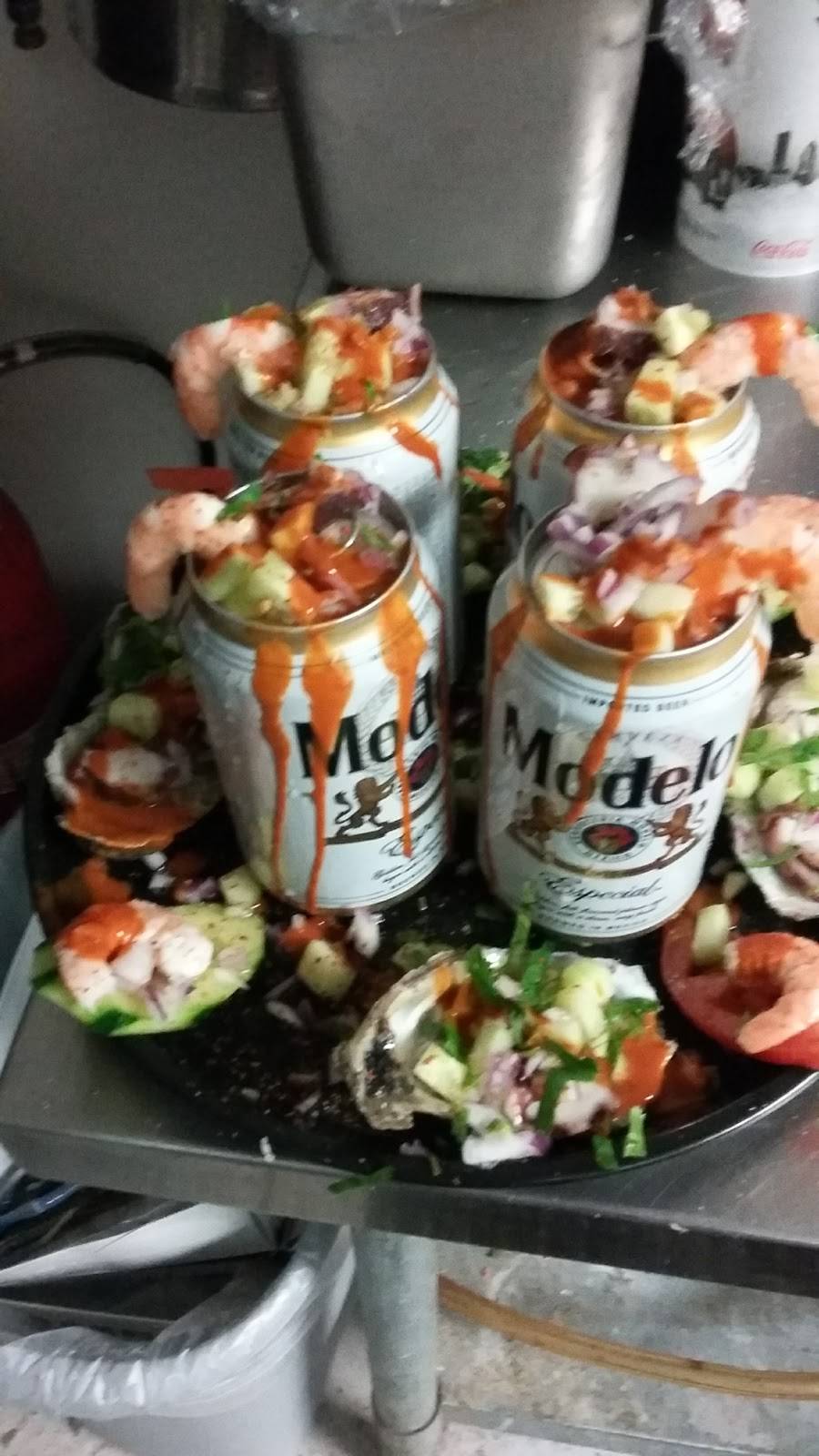 El Centenario Bar & Grill | restaurant | 4556 West Roosevelt Road, Chicago, IL 60624, USA | 7737107265 OR +1 773-710-7265