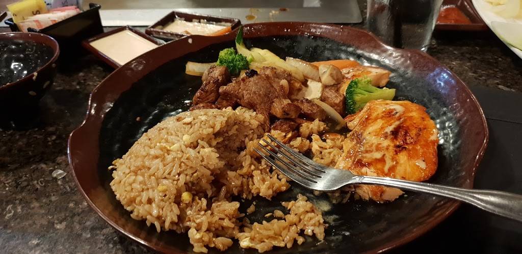 Sake Hibachi Sushi & Bar | restaurant | 100 W Debbie Ln, Mansfield, TX 76063, USA | 8174535888 OR +1 817-453-5888