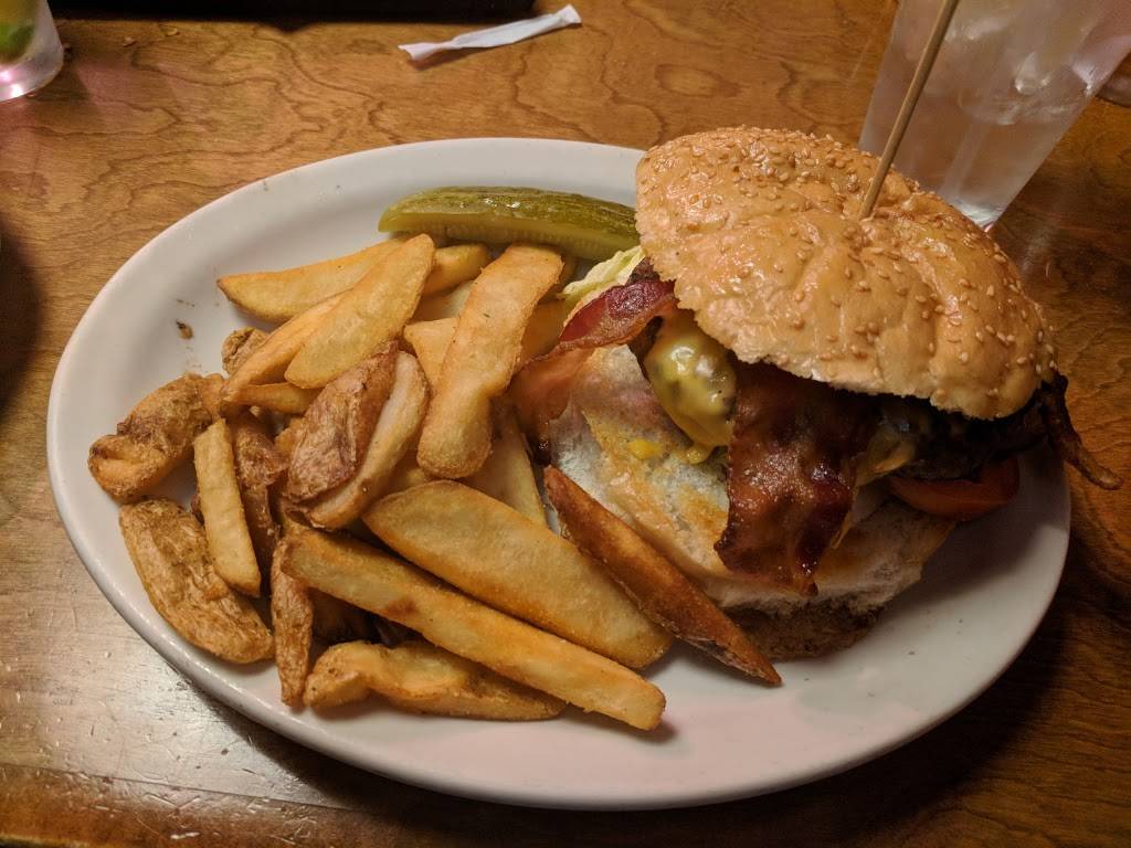 Texas Roadhouse | restaurant | 8207 Town Center Dr, Nottingham, MD 21236, USA | 4109336620 OR +1 410-933-6620