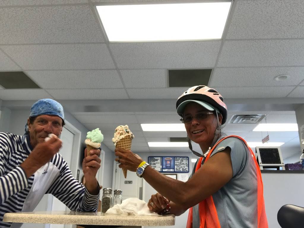 Scoops Sweet-Treats and More | restaurant | 9816 Ashland Rd, Wooster, OH 44691, USA | 3306011960 OR +1 330-601-1960