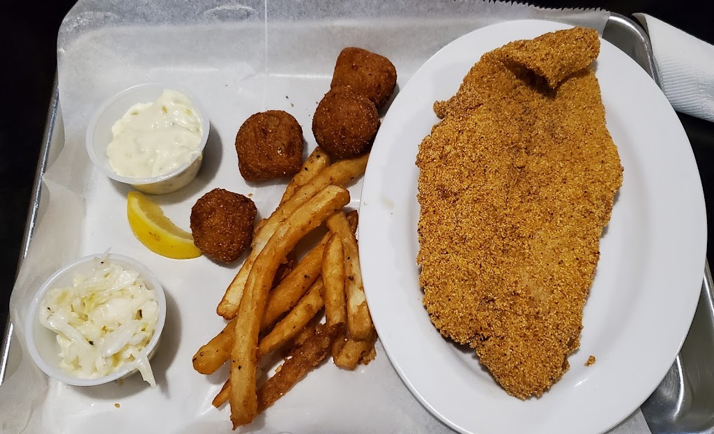 Murfs Grille | restaurant | 3115 W 6th St, Lawrence, KS 66049, USA | 7858566873 OR +1 785-856-6873