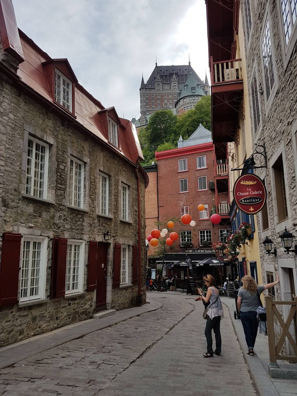 Sucrerie de la nouvelle-France | restaurant | 22 Rue Sous le Fort, Québec, QC G1K 4G7, Canada | 4186949625 OR +1 418-694-9625