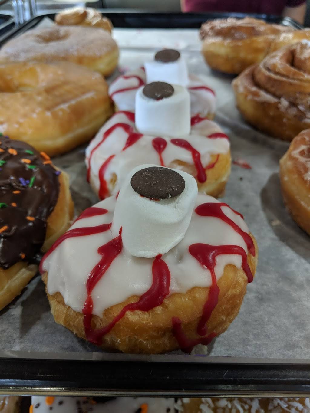 Yum Yum Donuts | bakery | 100 Brundage Ln, Bakersfield, CA 93304, USA | 6613269376 OR +1 661-326-9376