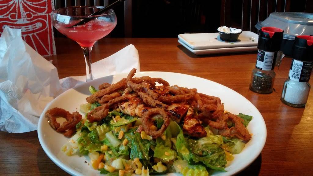 TGI Fridays | restaurant | 20430 US-59, Humble, TX 77338, USA | 2815401375 OR +1 281-540-1375