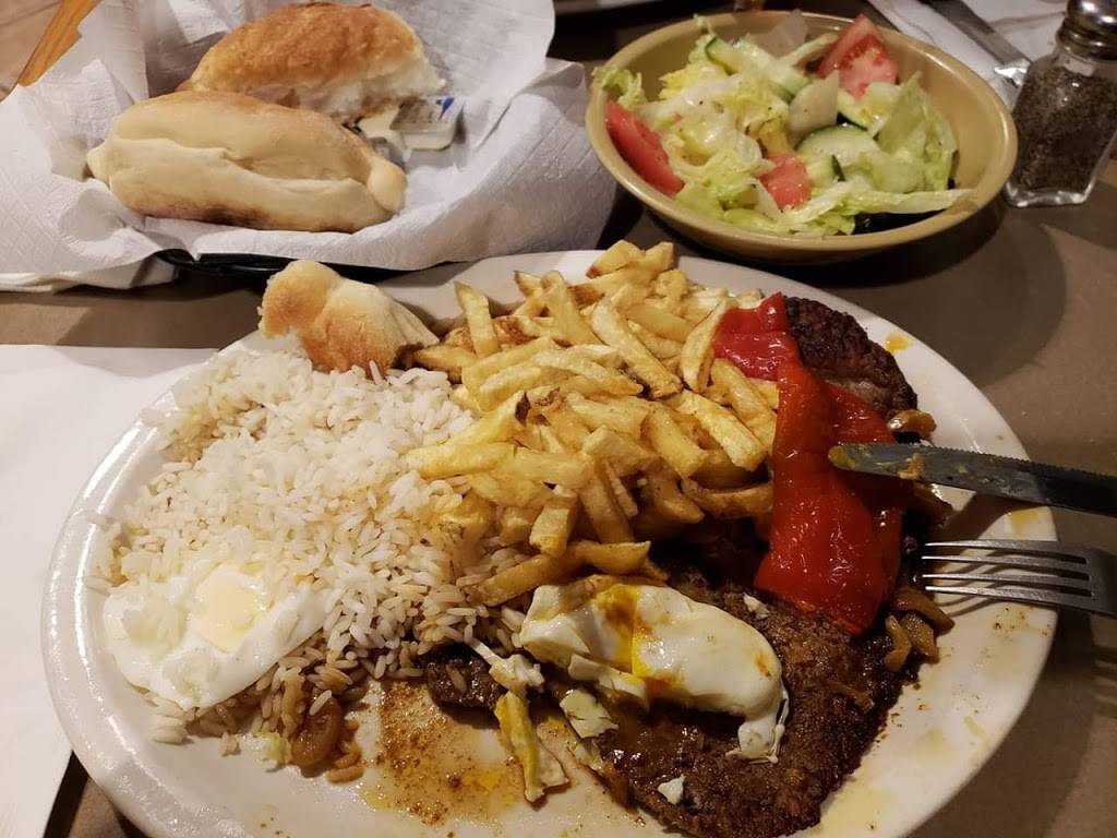 Caravela Family Restaurant | restaurant | 635 S Main St, Fall River, MA 02721, USA | 5082351030 OR +1 508-235-1030