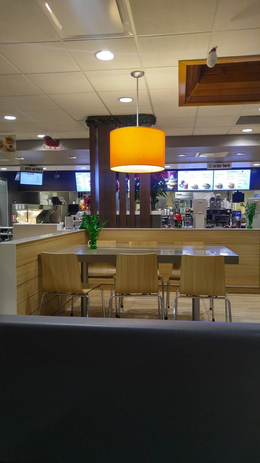 McDonalds | cafe | 2601 Paul Jones St, Great Lakes, IL 60088, USA | 8476898683 OR +1 847-689-8683