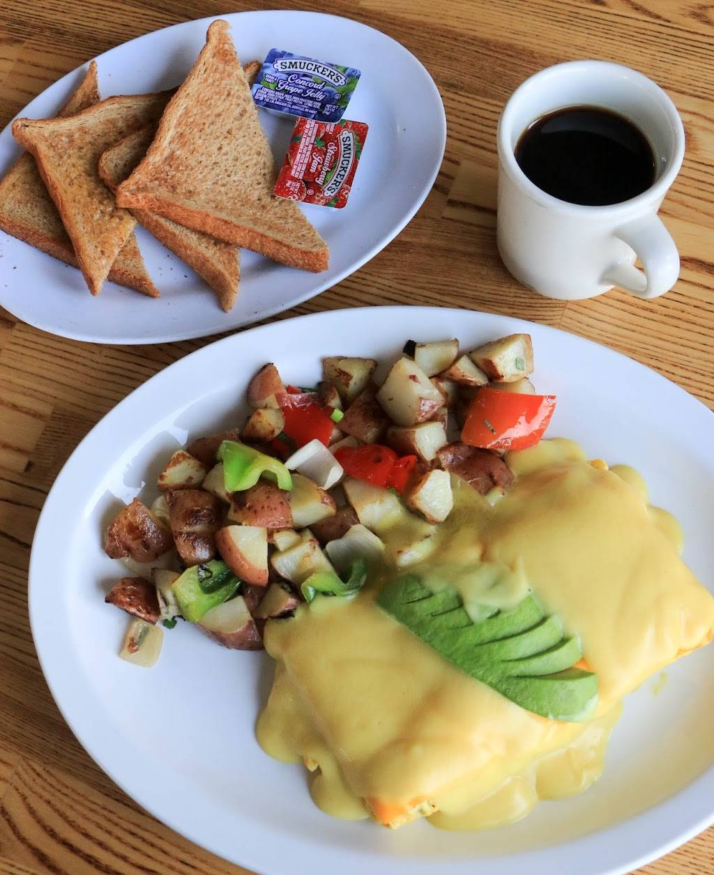 Camino Corner Restaurant | restaurant | 110 El Camino Real, San Bruno, CA 94066, USA | 6505838782 OR +1 650-583-8782