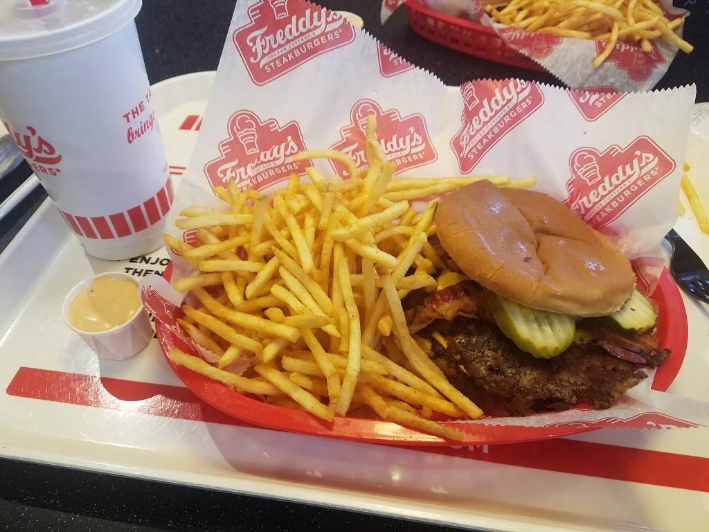 Freddys Frozen Custard & Steakburgers | restaurant | 14255 Lincoln St, Thornton, CO 80023, USA | 7206368602 OR +1 720-636-8602