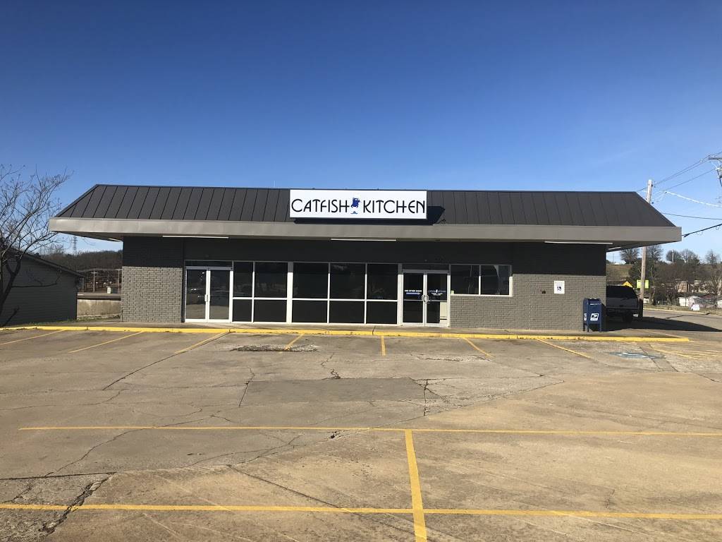 Catfish Kitchen | restaurant | 727 Fayetteville Rd, Van Buren, AR 72956, USA | 4794744100 OR +1 479-474-4100