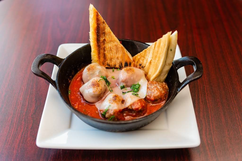 CeCes Pizza and Catering | restaurant | 4 Union St, Weymouth, MA 02190, USA | 7813312223 OR +1 781-331-2223