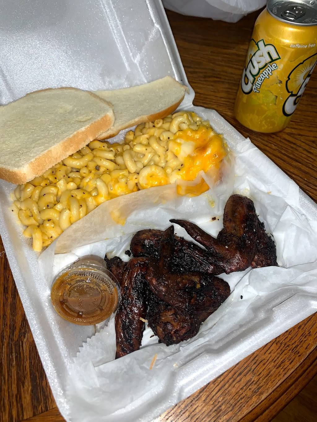 Bernies Jerk Kitchen & Waffles | restaurant | 2777 Black Rd, Joliet, IL 60435, USA | 8156304153 OR +1 815-630-4153