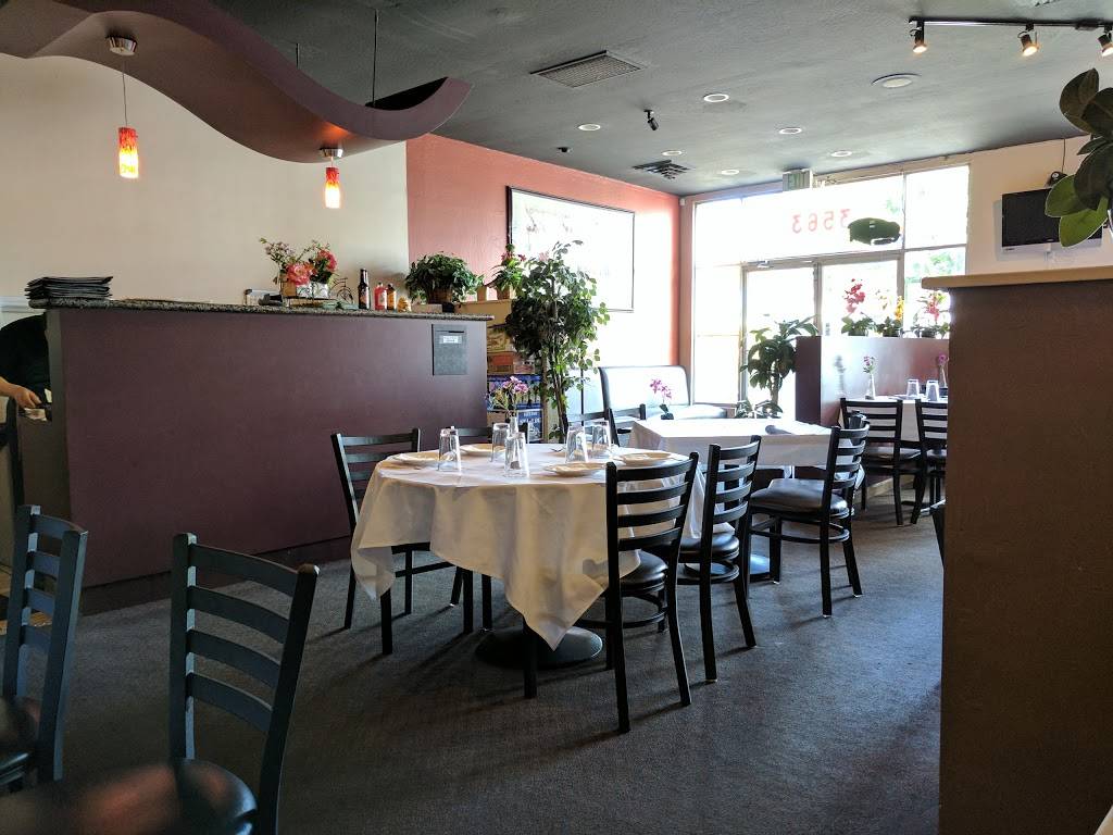 Silver Spoon Gourmet Cuisine | restaurant | 3563 Castro Valley Blvd, Castro Valley, CA 94546, USA | 5108891188 OR +1 510-889-1188