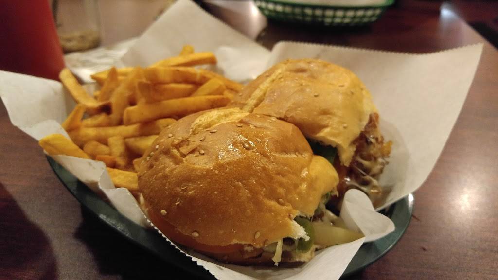 Lisas Buffalo Grill | restaurant | 65 Broadway, Greenlawn, NY 11740, USA | 6312613200 OR +1 631-261-3200