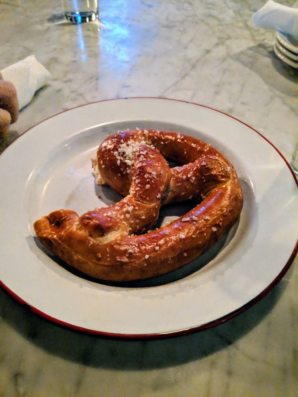 Public House | restaurant | 241 W Nine Mile Rd, Ferndale, MI 48220, USA | 2488507420 OR +1 248-850-7420