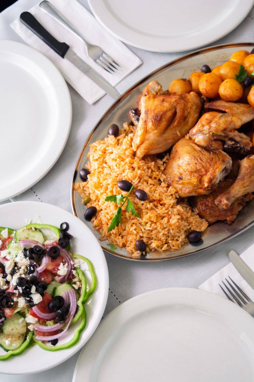 G&L European Cuisine | restaurant | 134 Speers Rd, Oakville, ON L6K 2E7, Canada | 9058444711 OR +1 905-844-4711