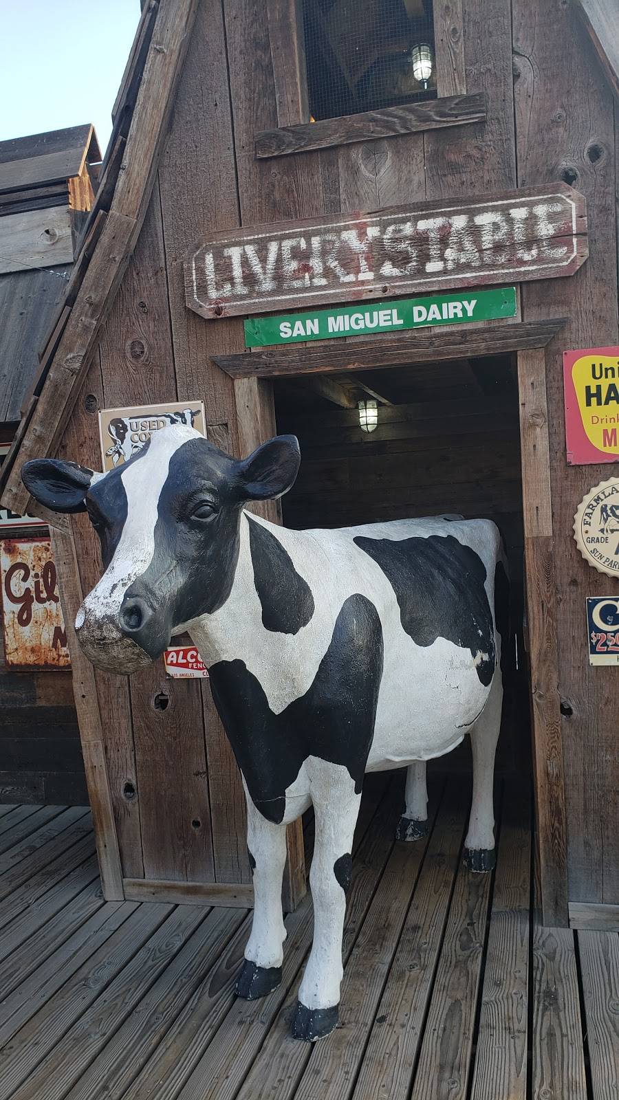 Wild Jacks Tex-Mex BBQ | restaurant | 33300 Bernard Dr, Kettleman City, CA 93239, USA | 5596340275 OR +1 559-634-0275