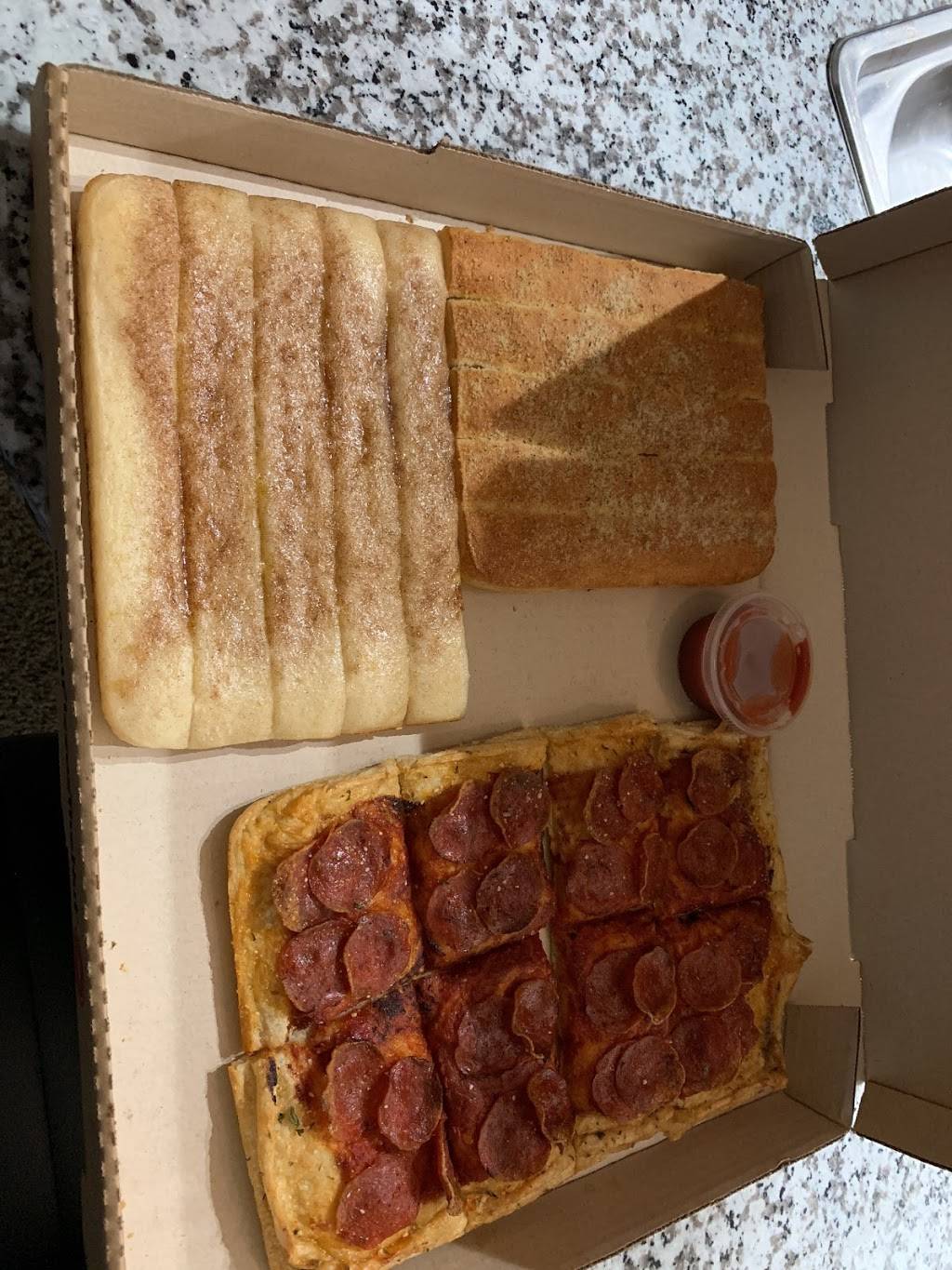 Pizza Hut | restaurant | 2800 W Main St Suite C, League City, TX 77573, USA | 2813388707 OR +1 281-338-8707