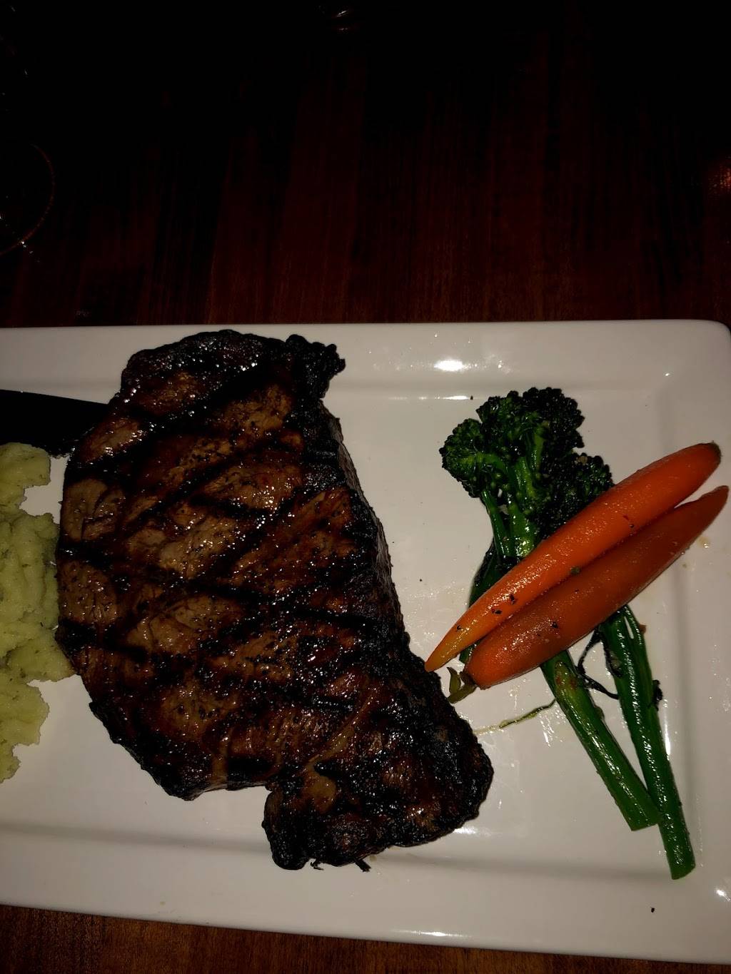 Enzos Bistro and Bar Rancho Mirage | restaurant | 70030 CA-111, Rancho Mirage, CA 92270, USA | 7603217635 OR +1 760-321-7635