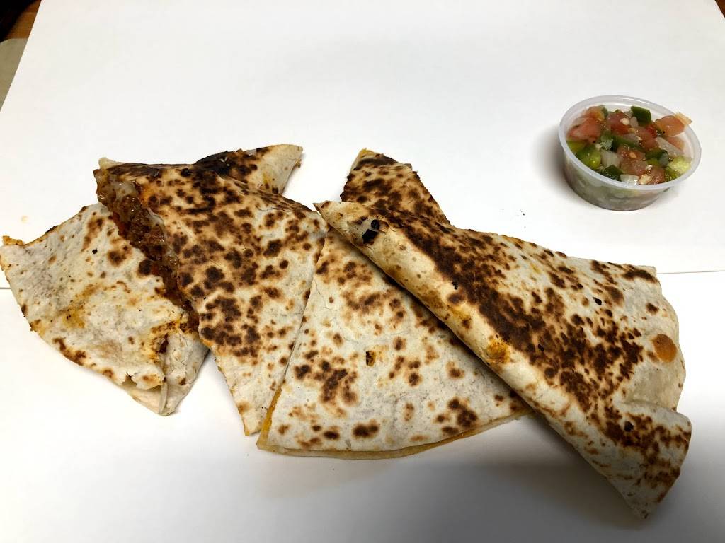 Marios Pizza | restaurant | 14929 Guy R Brewer Blvd, Jamaica, NY 11434, USA | 7186563104 OR +1 718-656-3104