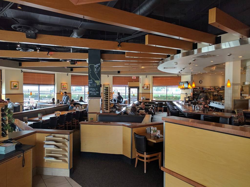 California Pizza Kitchen at Arlington Town Square | restaurant | 3 S. Evergreen Ave Arlington Town Square, Arlington Heights, IL 60005, USA | 8475900801 OR +1 847-590-0801