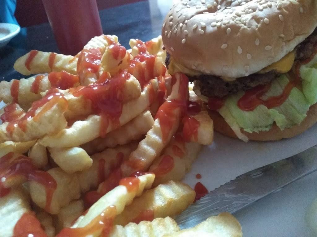 Family Steakhouse | restaurant | 10 Pkwy Shopping Ctr, Potosi, MO 63664, USA | 5734382474 OR +1 573-438-2474