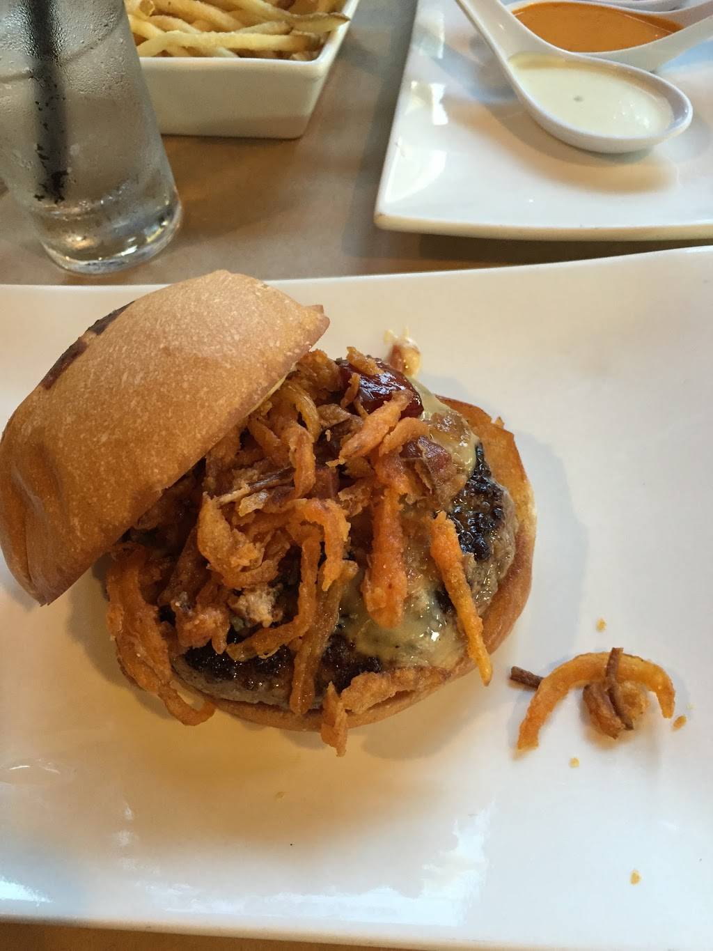 Carls Jr. | restaurant | 18976 Brookhurst St, Fountain Valley, CA 92708, USA | 7149650324 OR +1 714-965-0324