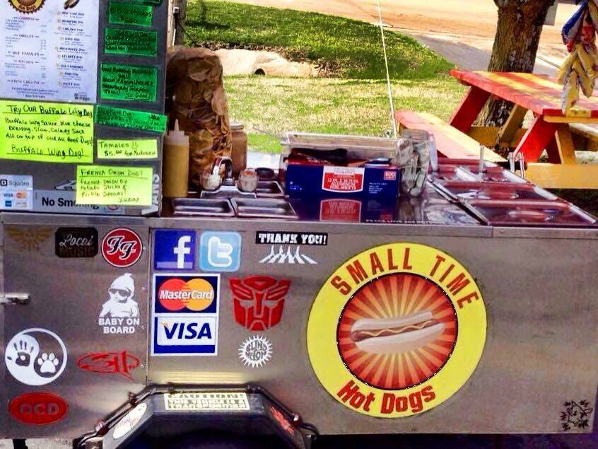 Small Time Hot Dogs | restaurant | 510 Raper St, Winona, MS 38967, USA | 6627539702 OR +1 662-753-9702