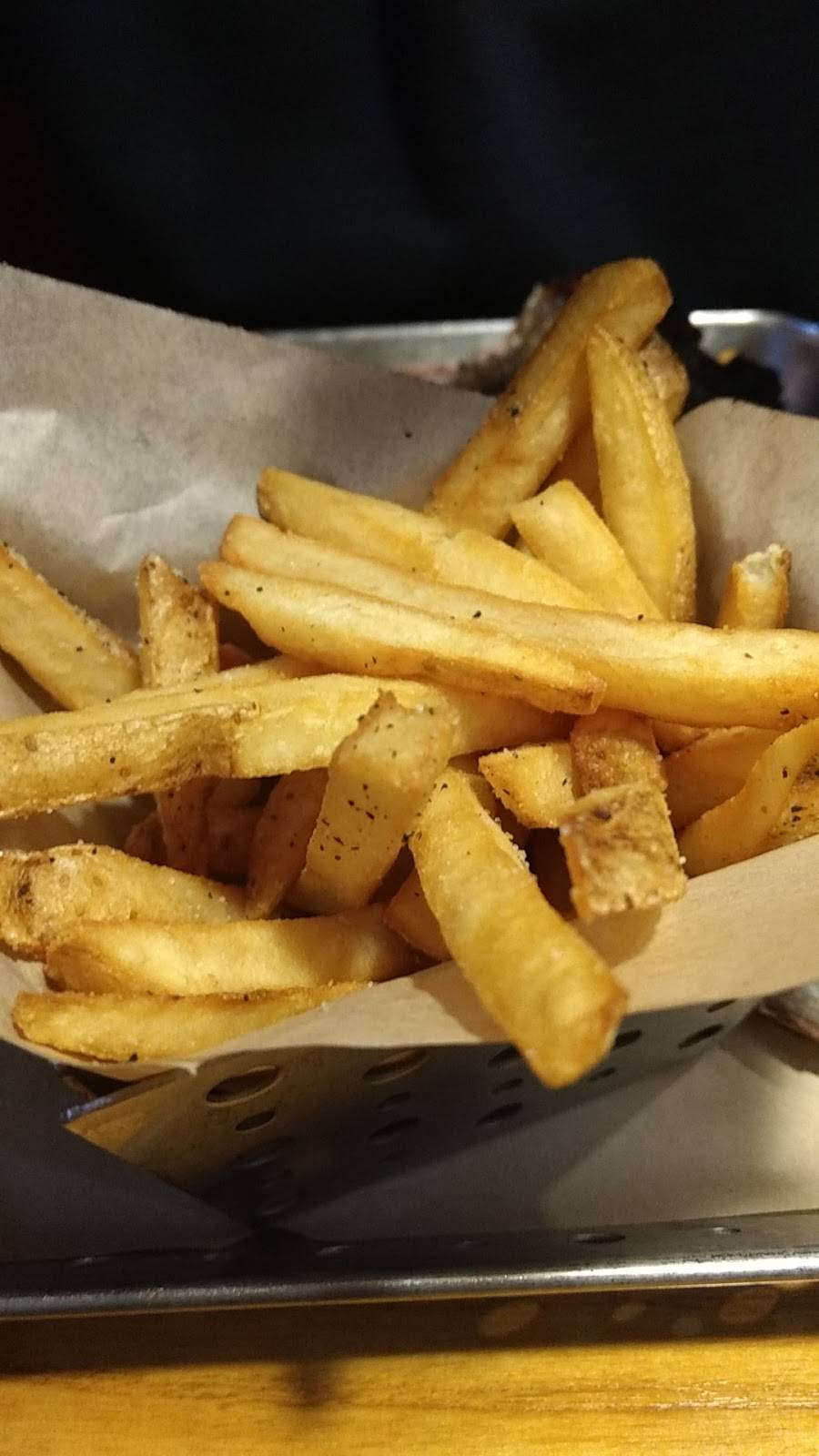 Chilis Grill & Bar | restaurant | 4363 Bay Rd, Saginaw, MI 48603, USA | 9897974470 OR +1 989-797-4470