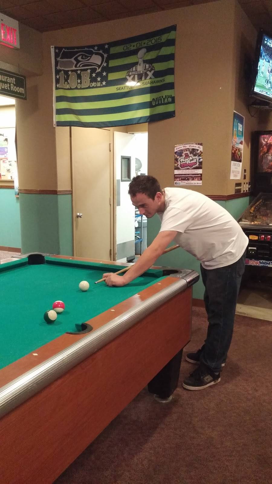 Rainbow Cafe | night club | 112 E Main St, Auburn, WA 98002, USA | 2538331880 OR +1 253-833-1880