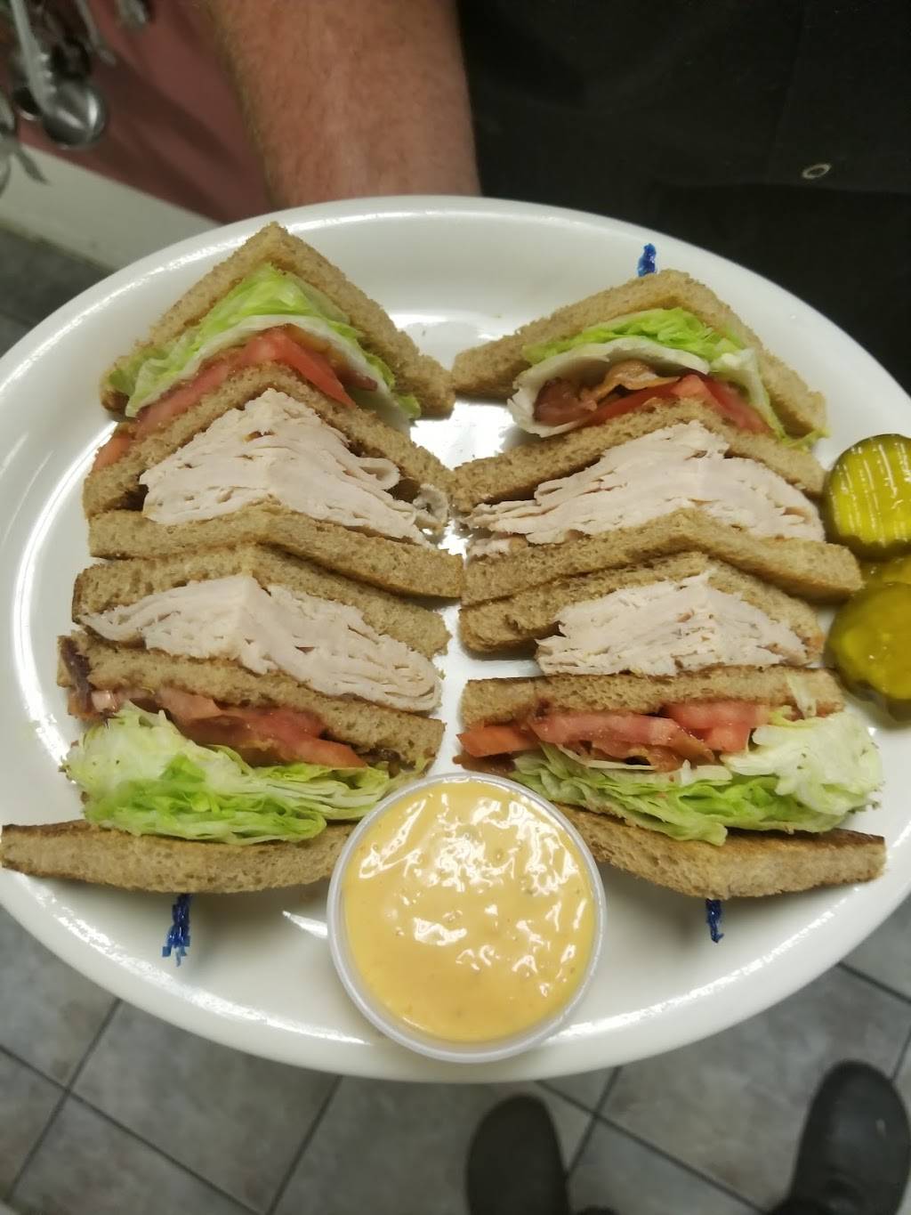 On The Hill Cafe | restaurant | 143 Troy Schenectady Rd, Watervliet, NY 12189, USA | 5183268539 OR +1 518-326-8539