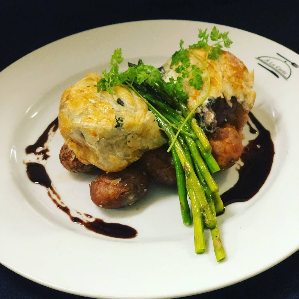 Beatrice at The Glover Restaurant | restaurant | 524 Gunter Ave, Guntersville, AL 35976, USA | 2564862351 OR +1 256-486-2351