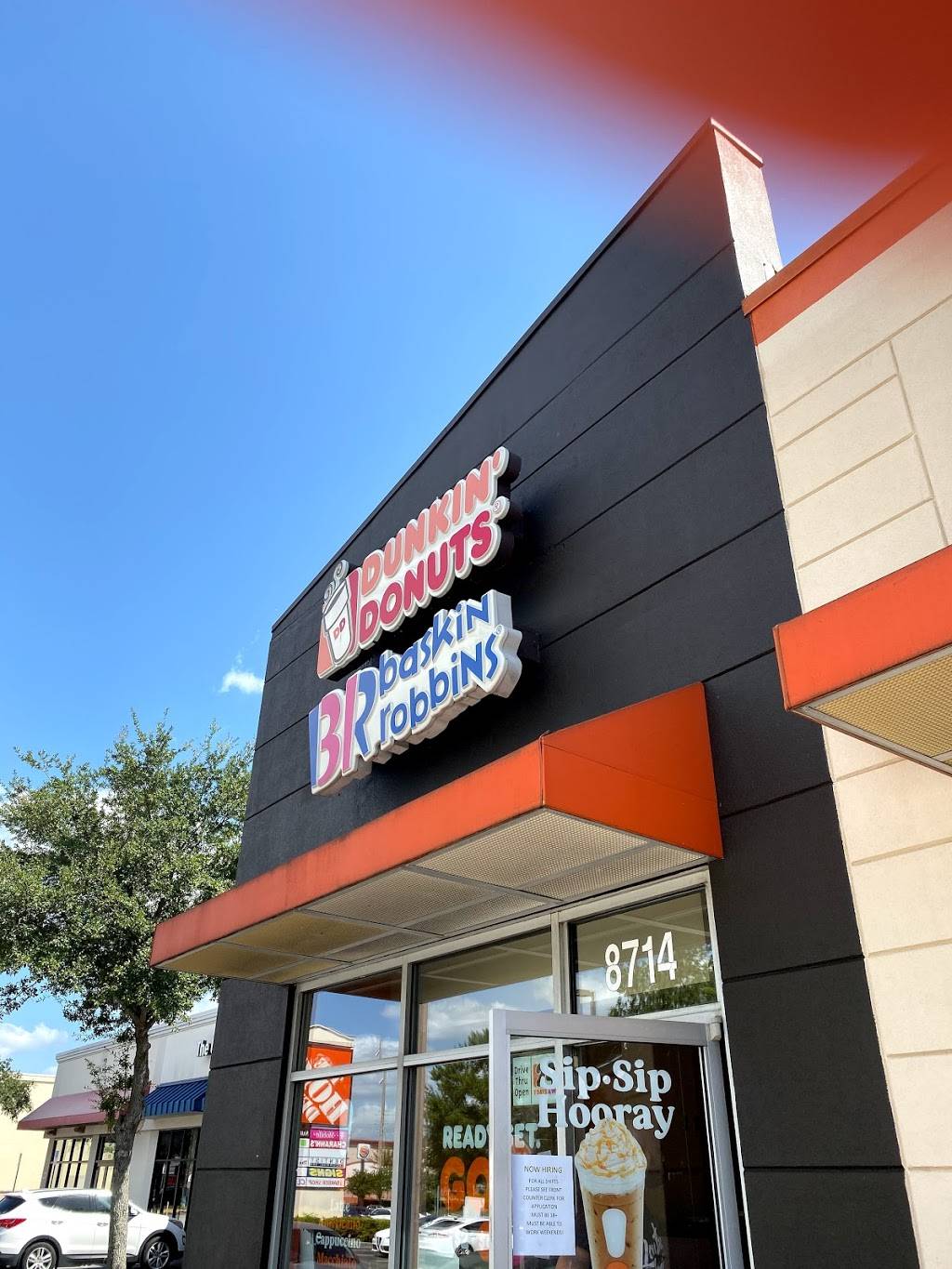 Dunkin | bakery | 2300 W Hillsborough Ave, Tampa, FL 33603, USA | 8133504048 OR +1 813-350-4048