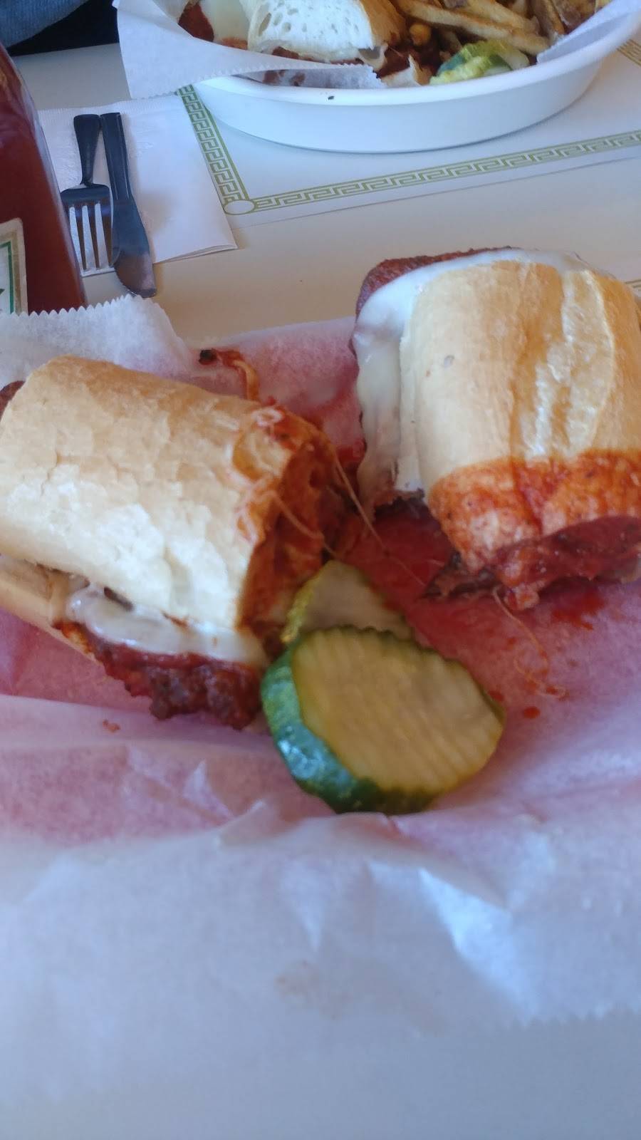 Sarnos Restaurant | restaurant | 5615 Roosevelt Rd, Cicero, IL 60804, USA | 7086560797 OR +1 708-656-0797