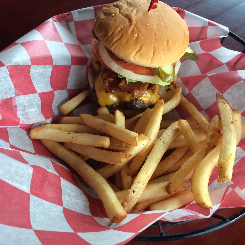 19th Hole Sports Bar & Grille | restaurant | 2359 State Rd 46, Nashville, IN 47448, USA | 8129884323 OR +1 812-988-4323