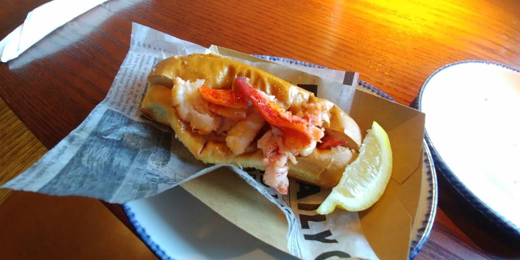 Red Lobster | restaurant | 709 Independence Blvd, Virginia Beach, VA 23455, USA | 7574901671 OR +1 757-490-1671